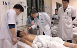 Tự chế pháo nổ, nam sinh bị dập nát bàn tay phải