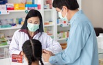 Dược sĩ và ‘túi thuốc yêu thương’ trong mùa dịch