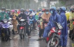 TH chia sẻ với hàng ngàn trẻ em và gia đình khó khăn từ vùng dịch phía Nam trở về Nghệ An