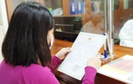 Sau gần 40 năm, người phụ nữ được cấp giấy khai sinh vào đúng ngày 20/10