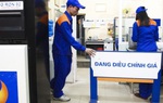 Giá xăng chạm đỉnh mới sau lần thứ 4 tăng mạnh liên tiếp