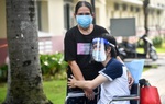 Mẹ vui hơn "trúng số độc đắc" khi con khỏi bệnh