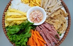 Mẹt cuốn sắc màu từ những nguyên liệu dễ tìm