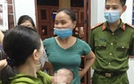 Người mẹ để lại bé gái gần 1,5 tháng cùng với lá thư trong giỏ nhựa ven đường