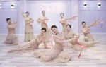 Uyển chuyển với múa cổ trang