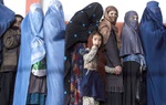 Afghanistan: Đói nghèo và nợ nần khiến nhiều gia đình gả con gái nhỏ