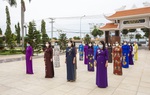 Các đại biểu phụ nữ Bà Rịa - Vũng Tàu viếng Nghĩa trang liệt sĩ 
