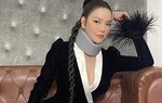 Bị trật cổ, Lý Nhã Kỳ vẫn mặc đẹp lộng lẫy