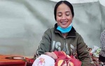 Hà Tĩnh: Một bé gái sơ sinh bị bỏ rơi bên vệ đường