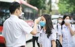 Hà Nội: Số ca nhiễm cao, mẹ "đứng ngồi không yên" khi ngày đến trường của con cận kề 
