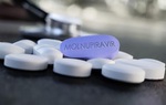Bộ Y tế yêu cầu xử lý việc mua bán thuốc điều trị Covid-19 chưa được cấp phép
