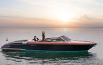 LuxYacht bàn giao du thuyền hạng sang Riva Aquariva Super đầu tiên tại thị trường Đông Nam Á