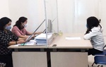Phạt nhóm phụ nữ tung tin BN1553 mắc Covid-19 khi hát karaoke 'tay vịn'