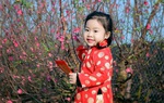 Tết đến nơi, bố mẹ cần dạy con 1 điều không được làm khi nhận lì xì