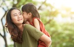 Những quy tắc bảo vệ con gái khi mẹ tái hôn