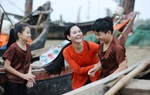Lương Nguyệt Anh đưa con nuôi đóng MV mừng 8/3