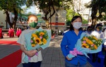 TPHCM: Hai nữ tân binh lên đường nhập ngũ