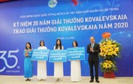 3 nữ sinh chuyên Toán được trao học bổng Kovalevskaia năm 2021 