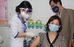 Chia sẻ của nữ cán bộ y tế đầu tiên ở Hải Dương được tiêm vaccine ngừa Covid-19