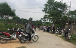 Đi học về, hai con nhỏ phát hiện mẹ tử vong trong nhà, bố chết dưới giếng sâu
