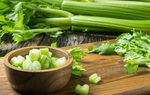 Chuyên gia dinh dưỡng chỉ ra cách giảm cân chuẩn bằng cần tây