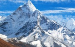 Covid-19 "tấn công" nóc nhà thế giới Everest