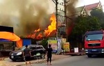 "Bà hỏa" ghé thăm cửa hàng bán bánh canh cá lóc tại thành phố Vinh 