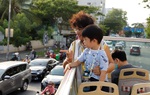 City tour cuối tuần: Lên xe buýt mui trần ngắm phố phường Sài Gòn