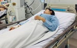 Xông tinh dầu đuổi muỗi, 4 người nhập viện