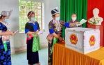Hơn 42 nghìn cử tri dân tộc thiểu số ở Nghệ An náo nức đi bầu cử sớm