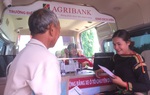 Agribank đưa dịch vụ ngân hàng đến từng hộ dân