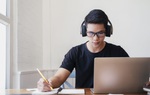 Hơn 100 ngàn học sinh Hà Nội làm bài khảo sát online để chuẩn bị cho thi tốt nghiệp