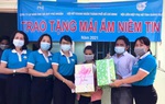 Quảng Ngãi: Trao 2 mái ấm cho gia đình hộ nghèo bị thiệt hại bởi bão số 9