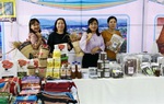 Phụ nữ khởi nghiệp khu vực miền Trung và Tây Nguyên học cách gia tăng giá trị cho sản phẩm 