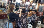 0h ngày 22/6: Hà Nội cho quán cắt tóc mở cửa trở lại, bia hơi bán mang về