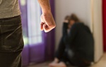 Bi kịch cuộc đời thiếu nữ: Từ bị cha dượng lạm dụng đến vướng vòng lao lý