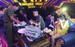 Quảng Tri: Hàng chục nam nữ tụ tập "bay lắc" trong quán karaoke, trong đó có cả học sinh