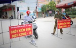 Chủ ô tô thông chốt kiểm dịch bị phạt 7,5 triệu đồng