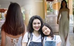 Con gái Hoa hậu Nguyễn Thị Huyền lần đầu đi guốc cao catwalk