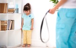 Đánh đòn khi con mắc lỗi ảnh hưởng xấu đến sự phát triển của trẻ