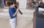 Con trai Marian Rivera gây sốt khi cầm mic hát bi bô, khoảnh khắc vạch áo khoe bụng mới hài