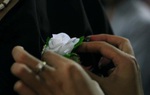 Mất cha mẹ, cuộc đời chỉ còn lại lối về...