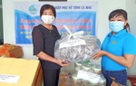 Phụ nữ Cà Mau góp cá, ba khía gửi Sài Gòn