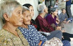 Nỗi lo tự chủ kinh tế ở "tuổi xế chiều"