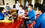 Đang thi môn Văn thì bố đột ngột qua đời, nữ sinh nén đau thương dự thi môn tiếp theo