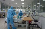 Bệnh nhân Covid-19 đang chờ đưa đi cách ly thì tử vong