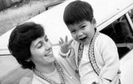 Đoàn tụ với mẹ đẻ sau 60 năm