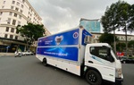 
TPHCM được tặng 10 xe xét nghiệm Covid-19 lưu động
