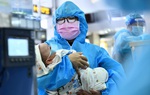 Những trường hợp nào có con nhỏ dưới 6 tuổi được nhận tiền hỗ trợ do Covid-19?