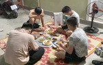 4 thanh niên tụ tập ăn nhậu giữa mùa dịch bị phạt 60 triệu đồng